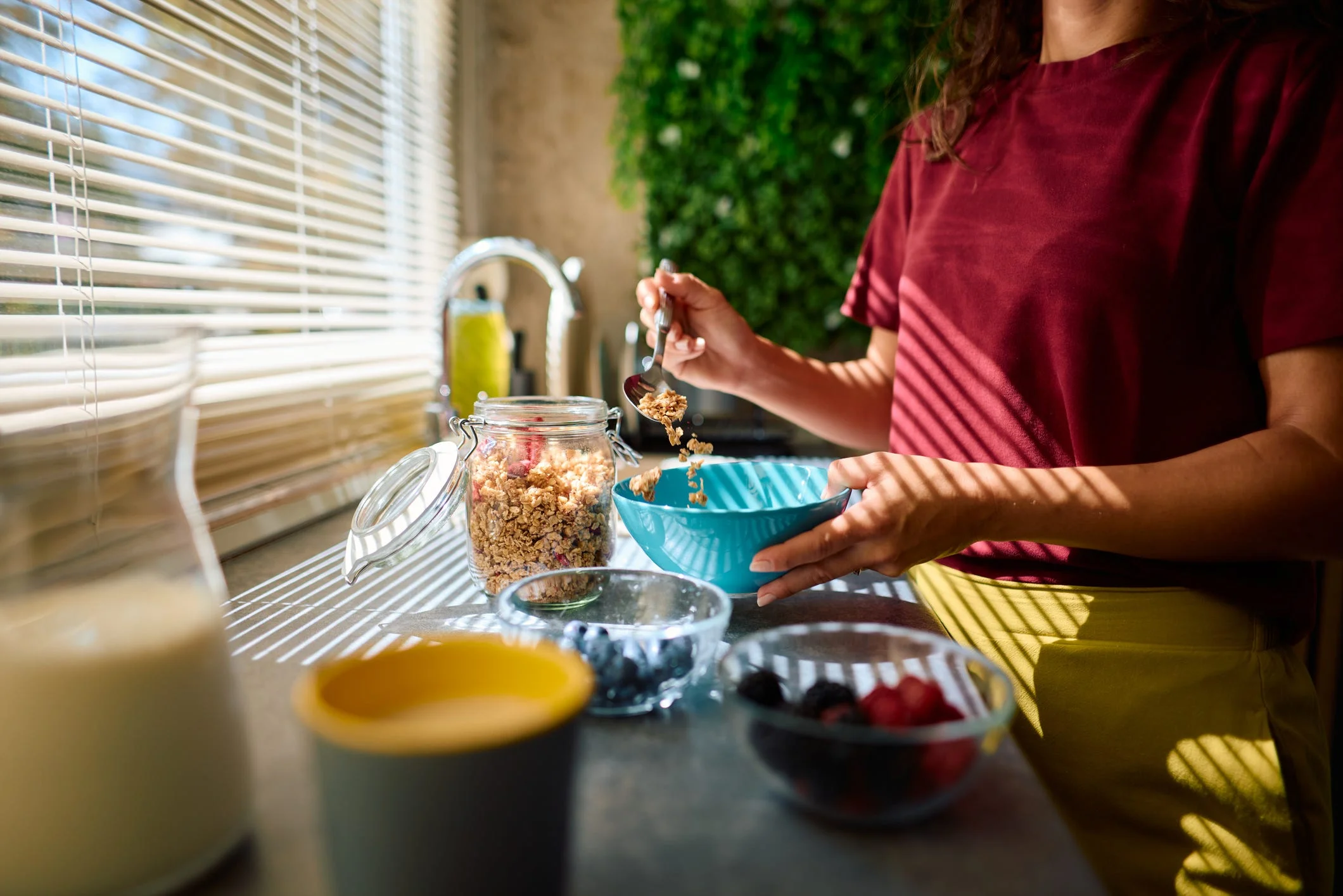 How Many Carbs Do You Actually Need for Marathon Training? Sports Dietitians Share What and When to Eat