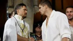 Hearn Describes Usyk's Challenger Verhoeven as Extraordinary