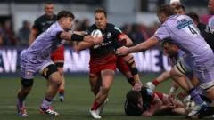 Saracens Secure Victory Over Gloucester in Pursuit of Premier League Play-Offs